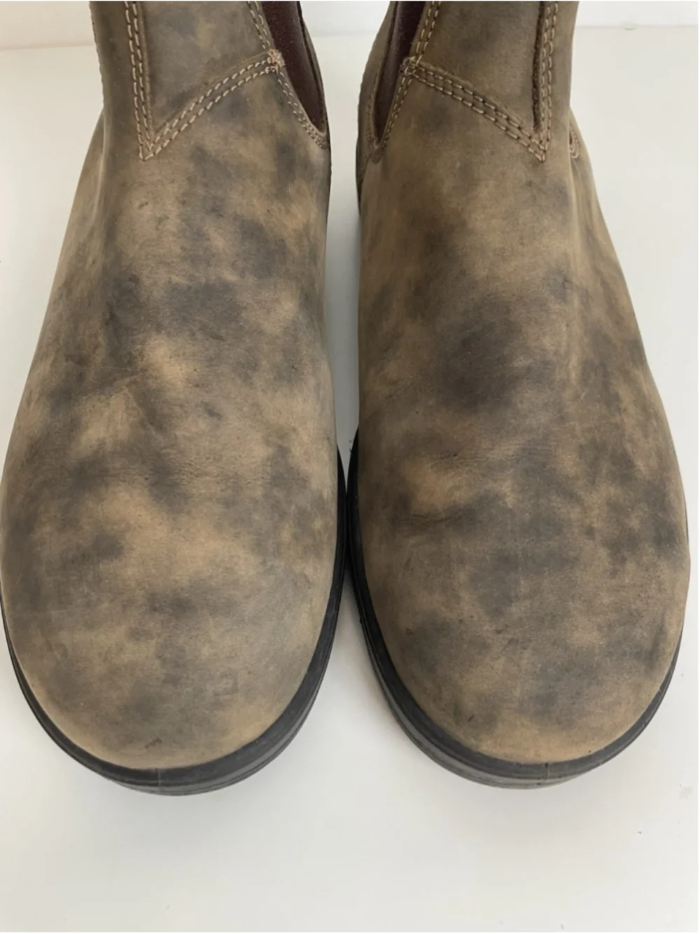 Blundstone 585 Classic Chelsea Boots Men’s US 13 Rustic Brown Leather